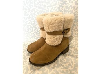 Gorgeous Shearling Lined Ugg Booties Size 6