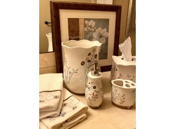Lovely Toiletry Set Includes Shower Curtain, Waste Basket, & Tissue Holder