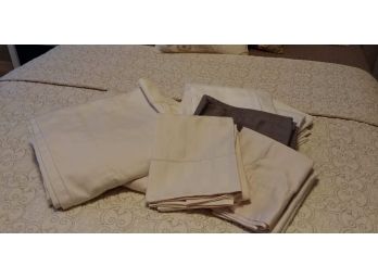 Assortment Of High Quality King Size Linens