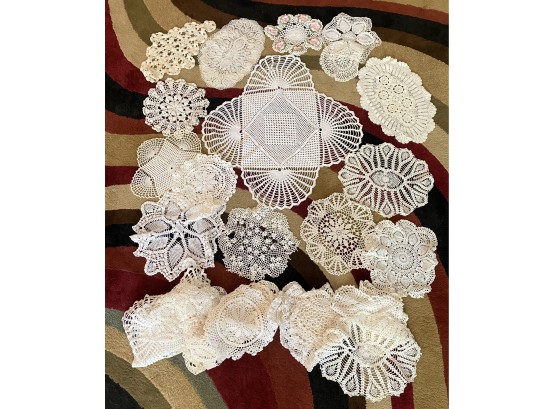 Beautiful Grouping Of Vintage Doilies