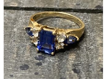 14 KT Ring With Synthetic Blue & Cubic Zirconia Size 8- 3.7 Grams