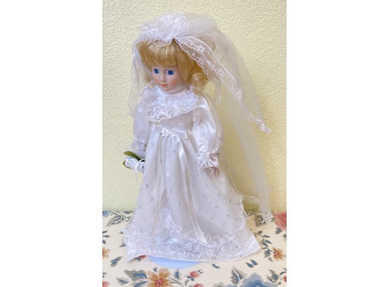15 Doll In Wedding Dress