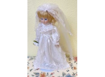 15 Doll In Wedding Dress