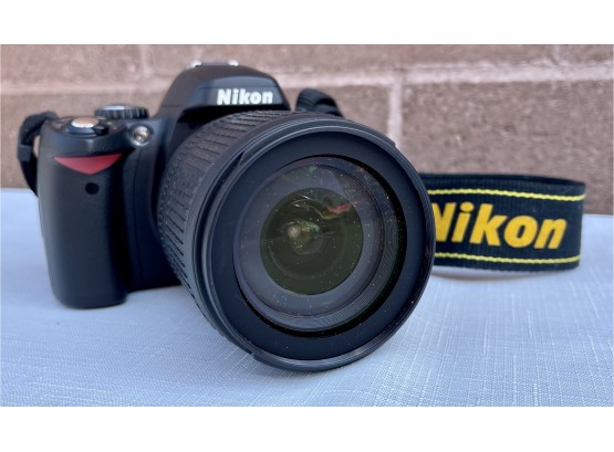 Nikon D40X Digital Camera With Case & Charger