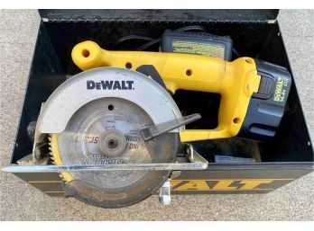 Dewalt Battery Powered Skill Saw W/ Charger And Case