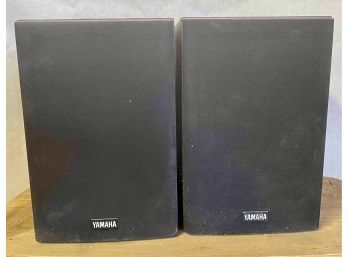 2 Yamaha Speakers, No Cords
