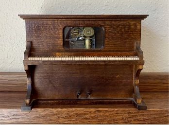 Reuge Wooden Piano Music Box