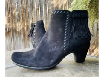 Earthies Zurich Black Suede Ankle Boots Women's Size 8