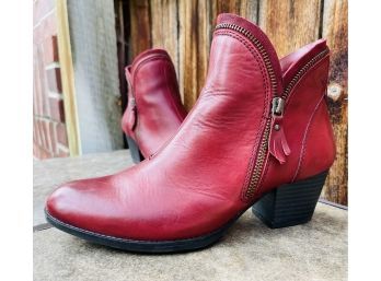 Earth Hawthorne Red Leather Ankle Boots Women's Size 8.5