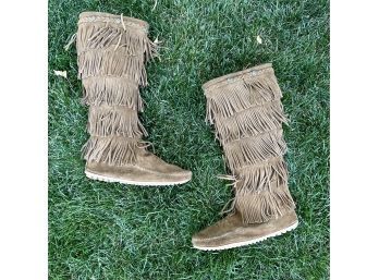 NWOB Minnetonka 5 Layer Fringe Moccasin Boot - Brown Suede Women's Size 9