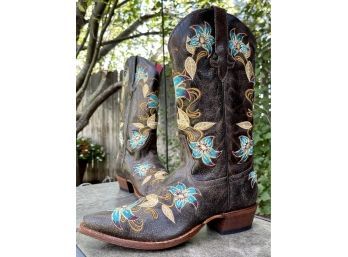 NWOB Macie Bean Floral Western Boots Women's Size 8.5