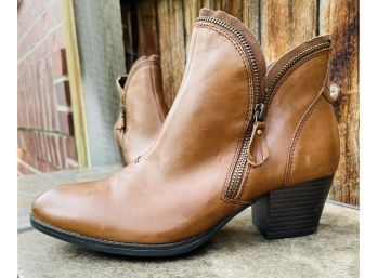 Earth Hawthorne Brown Leather Ankle Boots Women's Size 8.5