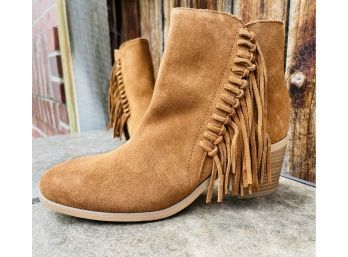 NWOB Reaction By Kenneth Cole Rowdy Fringe Boots Women's Size 8