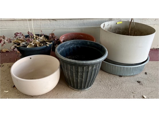 (5) Assorted Flower Pots, Plastic And Ceramic, Used
