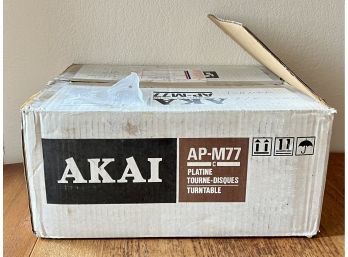 AKAI AP-M77 With Box