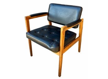 (2) Danish Vintage Svegards Markaryd Mid Century Modern Chairs (Read)