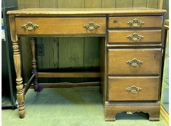 Vintage Basset Furniture Industries Inc Wooden Desk With Dovetailed Drawers