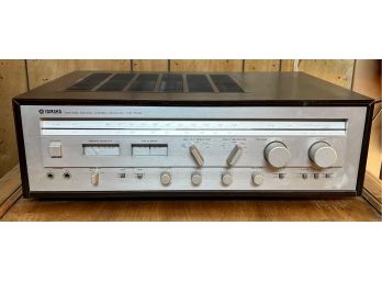 YAMAHA Natural Sound Stereo Receiver CR-640 **For Parts Or Repair!**