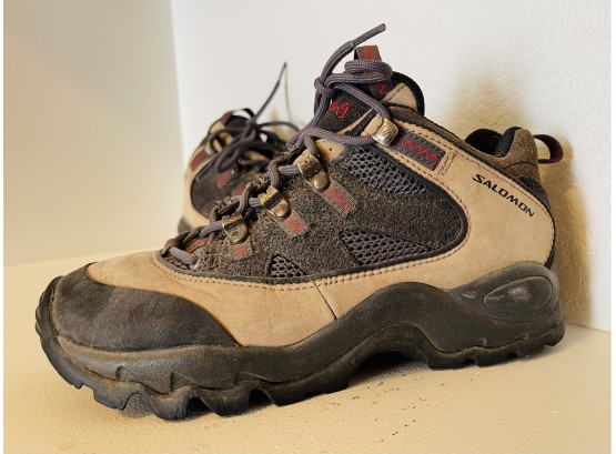 Ladies Salomon Hiking Boots Size 7