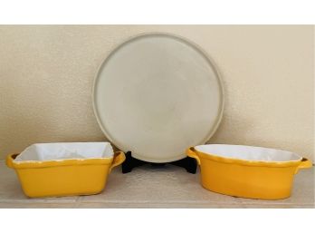 Baking Lot With Stone Baking Pan & 2 Yellow Casserole Dishes