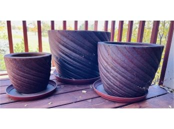 3 Graduated Size Clay Garden Pots With Swirl Design