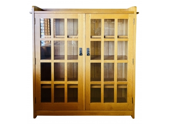Gorgeous Stickley Mission Oak 2 Door Cabinet- Excellent Condition!