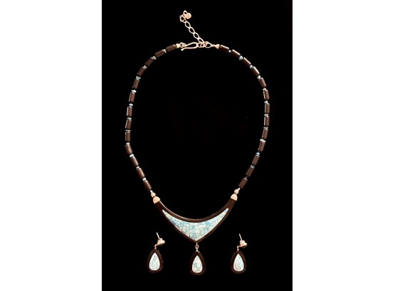 Onyx & Turquoise 18' Necklace With Matching Earrings And 925 Clasp