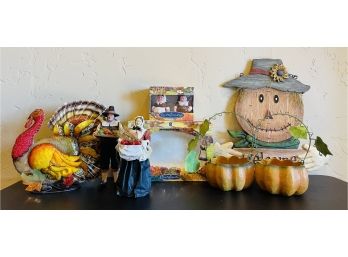 Large Fall Decor Lot With Baskets And Welcome Sign