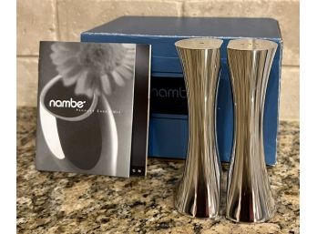 Nambe Studios Kissing Salt And Pepper Shakers Excellent Condition With Box