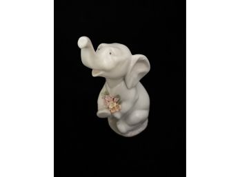 Lladro 6462 Lucky In Love Porcelain Elephant With Flowers