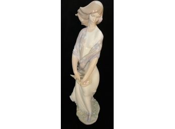 Lladro, Spain, Romantica 6805 'lady With Flower Hat'
