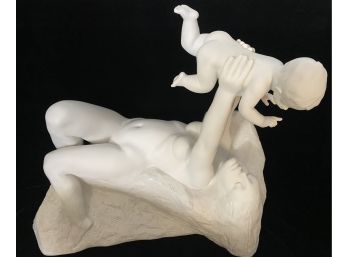 Large Lladro ' The Gift Of Life' Retired