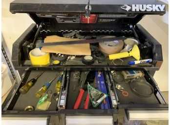 26 Inch Husky Tool Chest With Six Drawers And Two Keys Contents Included