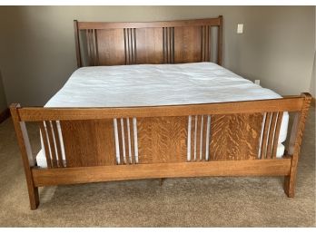 Very Nice King Size Bed W Wood Headboard And Footboard. Mattress Is A Simmons Health Smart.