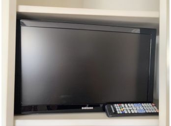 19' Samsung TV With Wall Mount