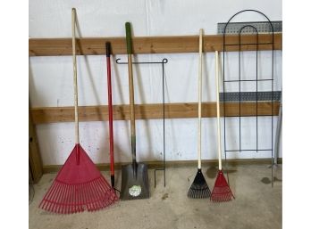 Lot Of 7 Miscellaneous Yard Tools