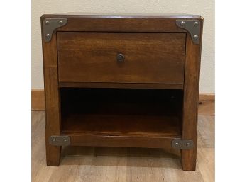 Solid Wood End Table With 1 Drawer
