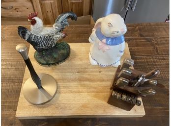Lot Of Assorted Kitchen Items With Pioneer Woman Knife Set