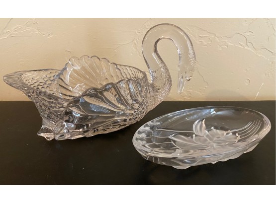 2 Glass Dishes With 1 Swan Candy Dish