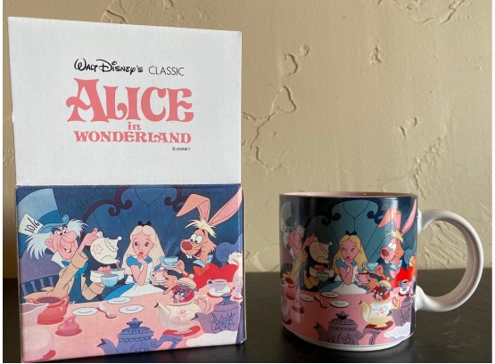 NIB Disney Alice In Wonderland Mug