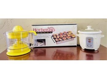 3 Pc. Kitchen Appliance Set With Heating Tray, Juicer And Mini Rice Cooker