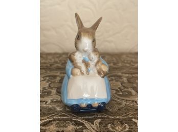 Vintage Royal Albert Beatrix Potter Mrs. Rabbit With Bunnies Figurine