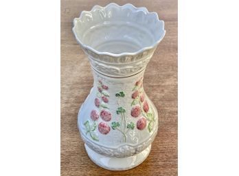 Gorgeous Bellek Porcelain Garden Base