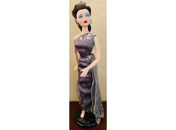 Vintage Robert Tonner Doll Brunette Updo Hair Style In Gray Evening Gown