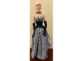 Vintage 2001 Robert Tonner Sydney Doll Blond In Black & White Formal Satin Gown