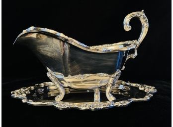 Ornate Vintage Wallace Rose Point Silver Plate Gravy Boat And Tray