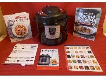 Instant Pot Electric Pressure Cooker Lux Black SS60 Six Quart With Recipe Book & Cookbooks