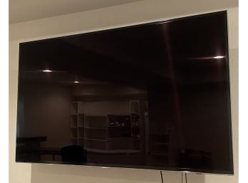 Samsung Flat Screen 3D TV On Wall Mount W/ Remote, Keyboard & 3D Glasses