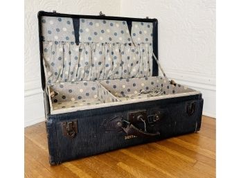 Antique Leather Suitcase With Interior Tray