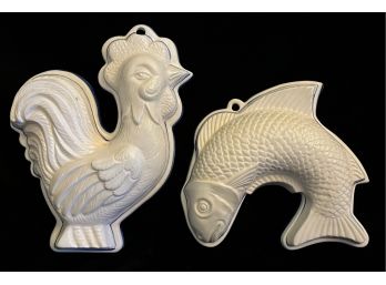 2 Piece Collection Of Ceramic White And Blue Chicken And Fish Wall Decor